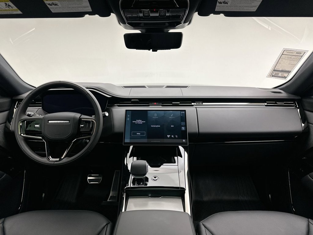 New 2027 Santorini Black Land Rover Dynamic SE image 8