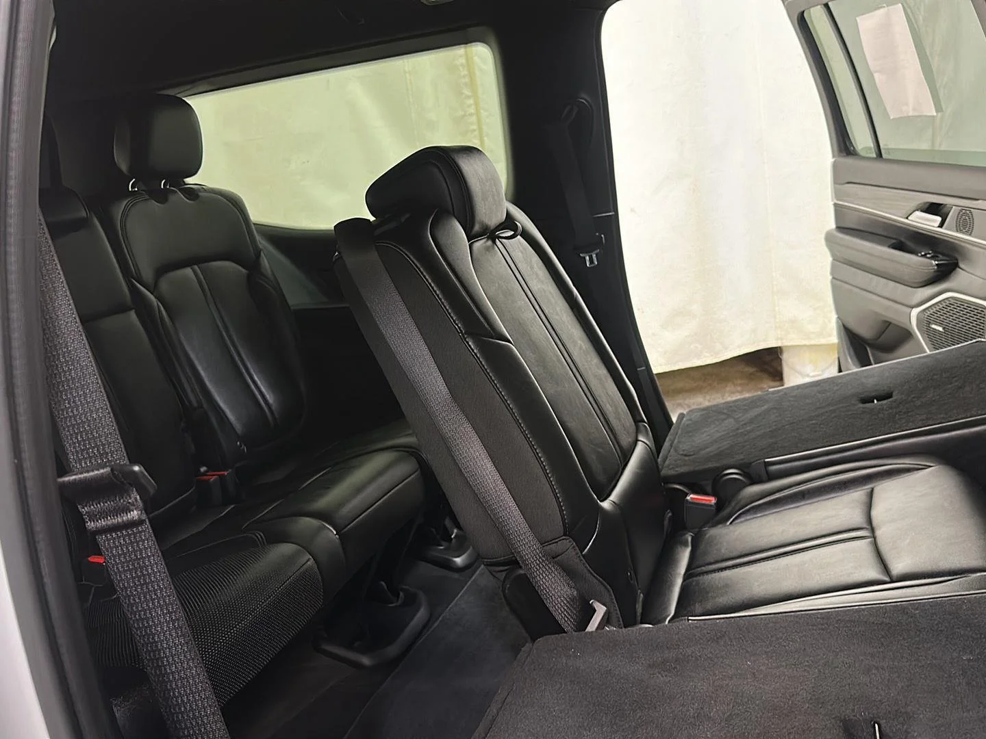 2024 Jeep Wagoneer Series II - Photo 35