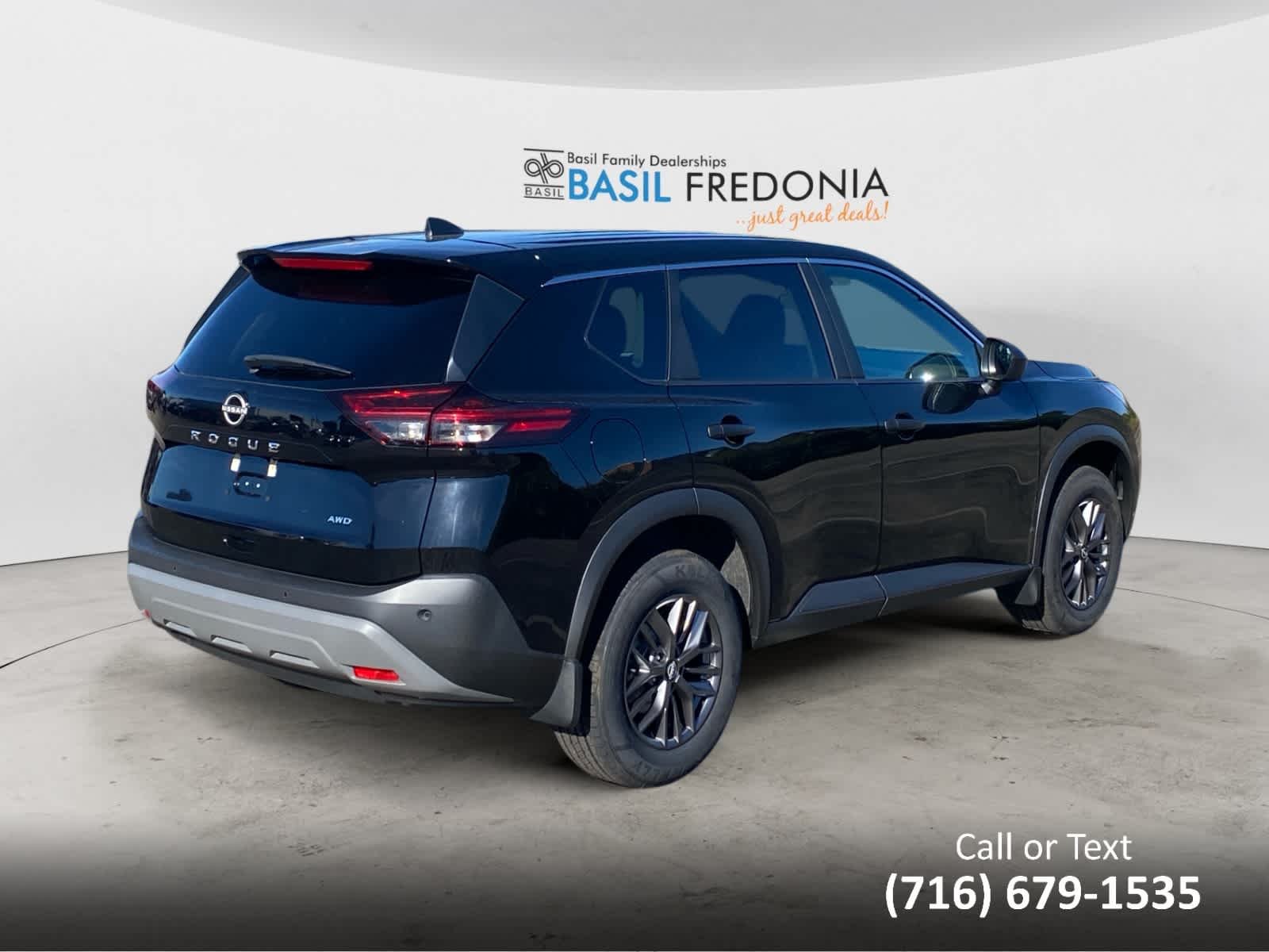 Used 2023 Super Black Nissan S image 9