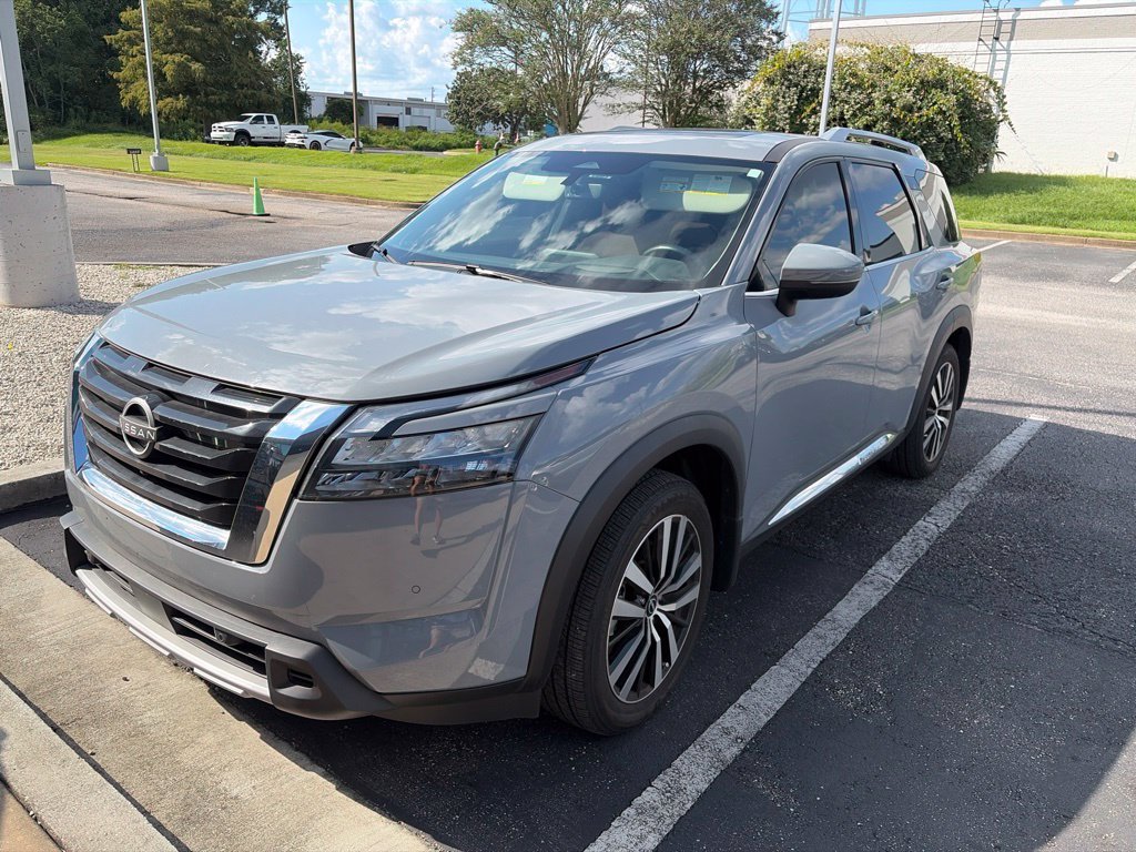Used 2025 Gray Nissan Platinum image 2