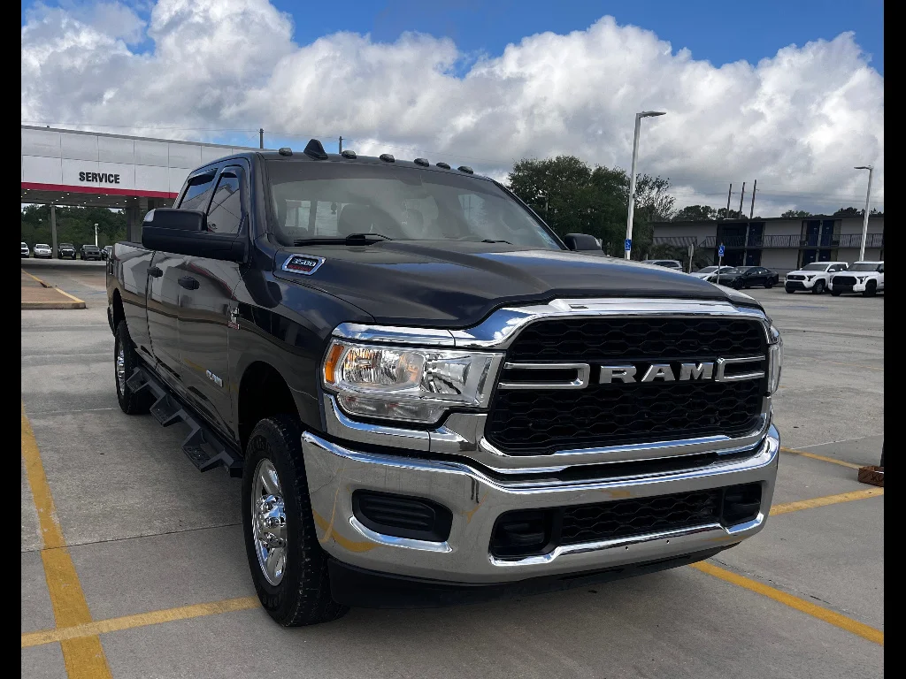 2019 RAM 3500 Tradesman 4X4 Crew Cab LWB's photo