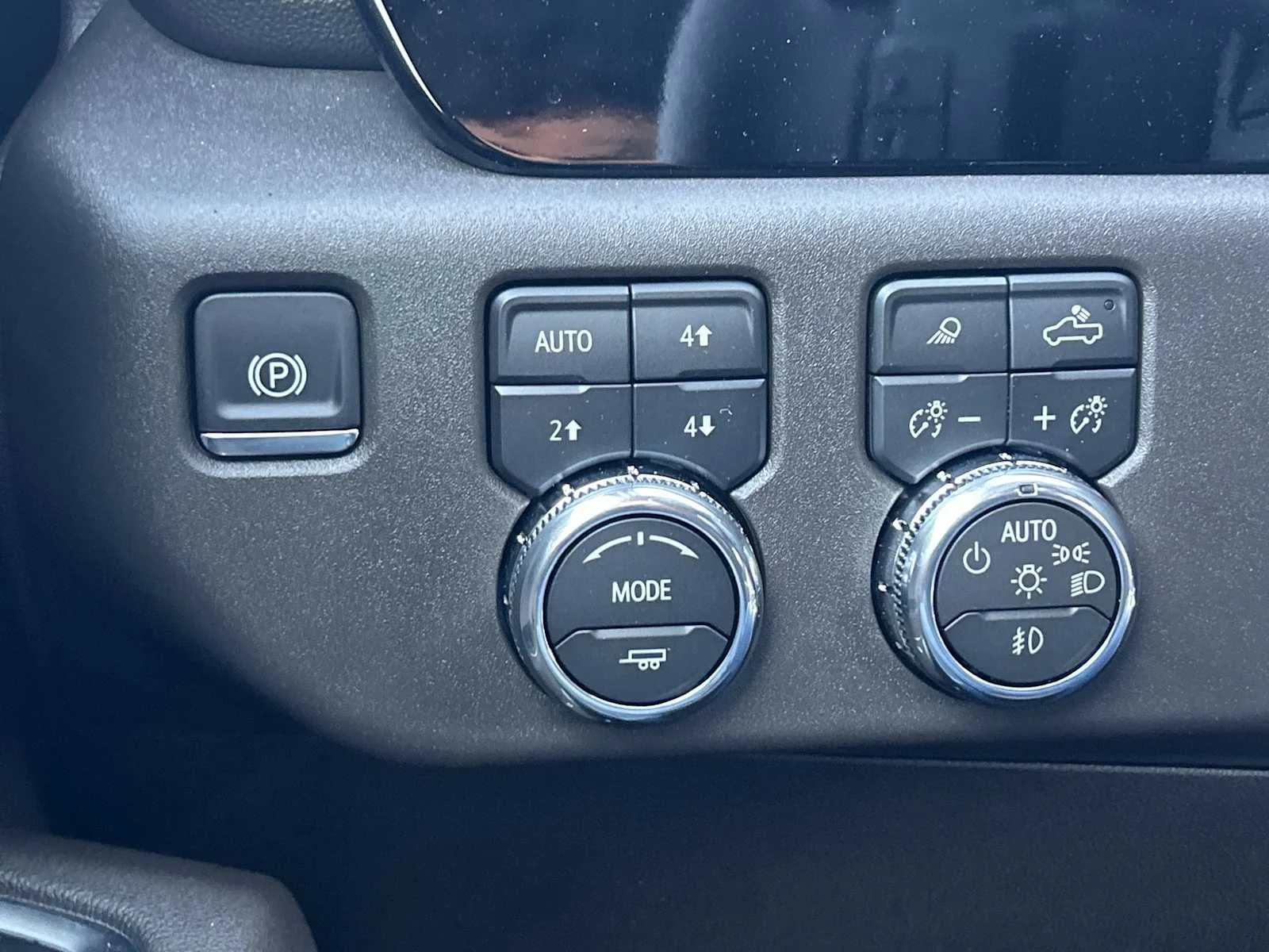 2026 GMC Sierra 1500 SLT - Photo 18