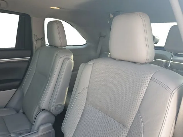 Used 2017 Celestial Silve Toyota Limited image 22