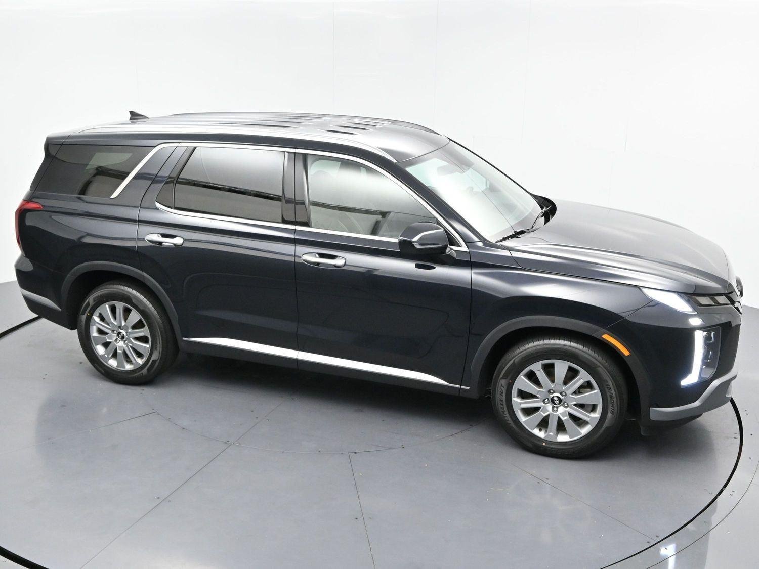 Used 2023 Moonlight Cloud Hyundai SEL image 36