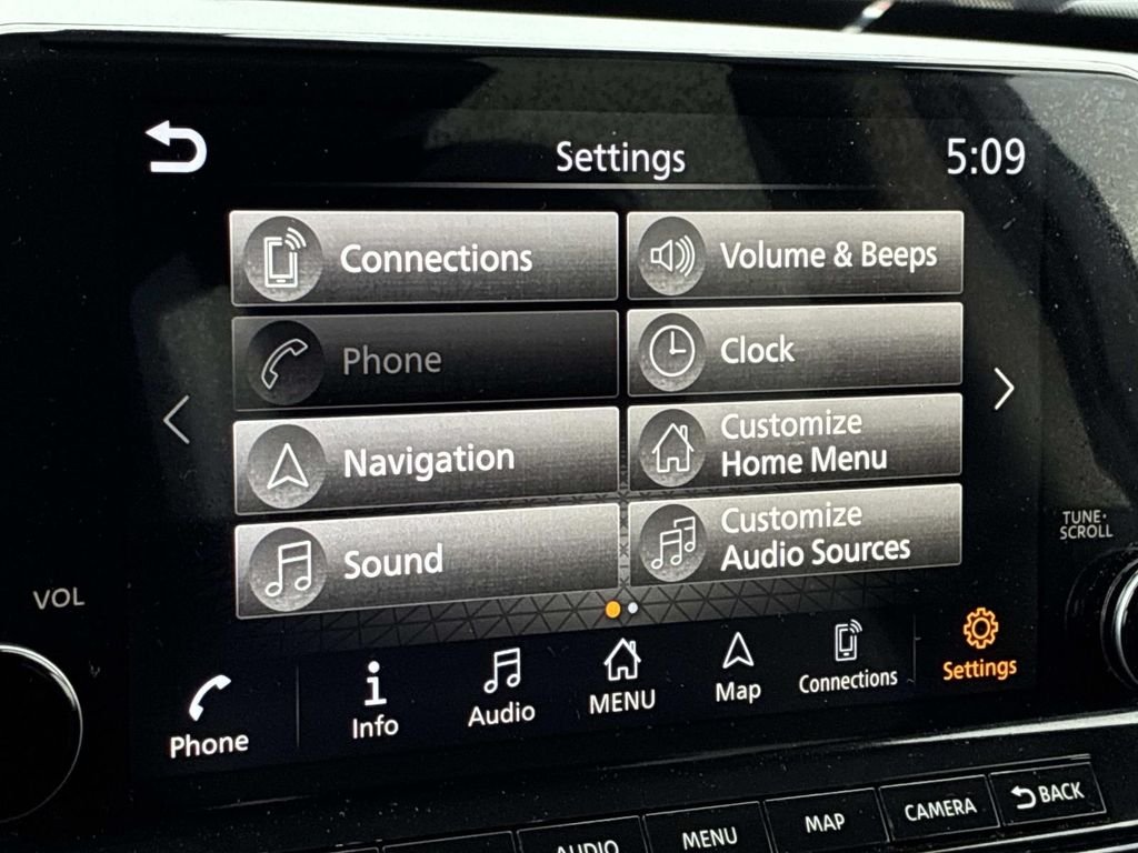 Used 2025 Gray Nissan SL image 38