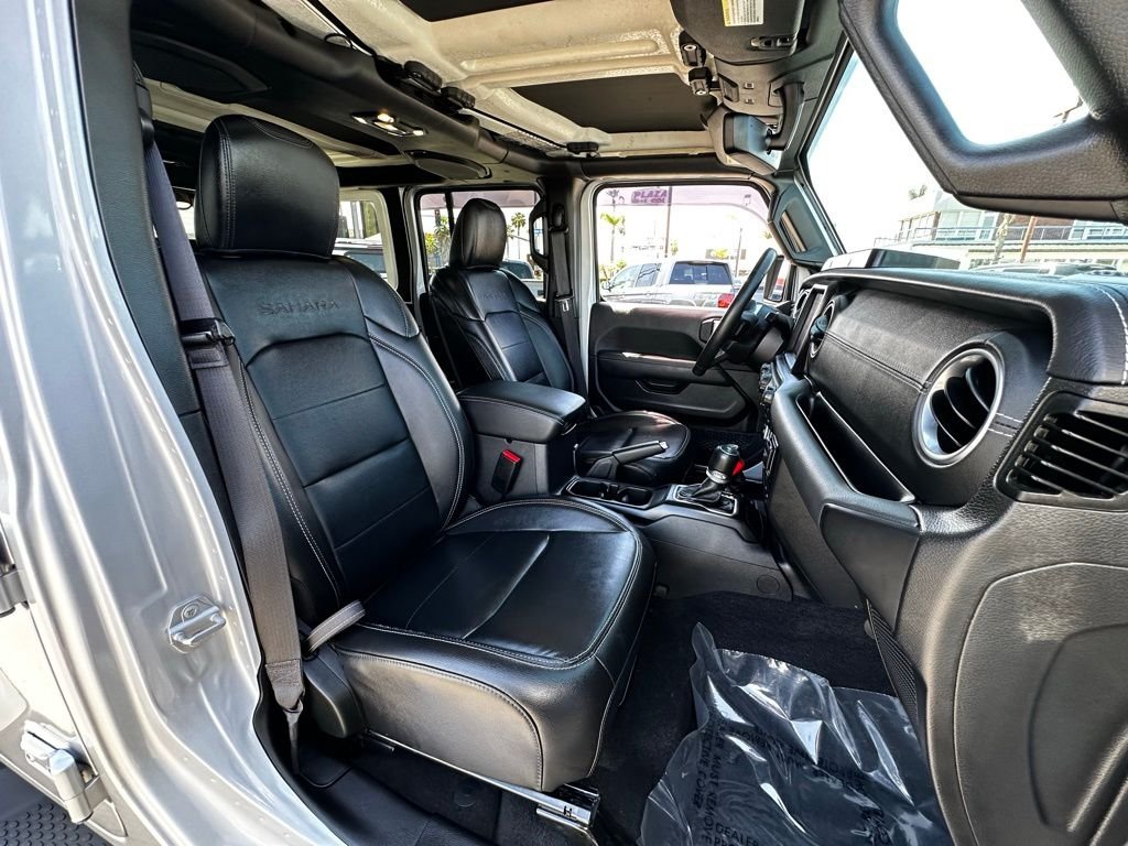 Used 2023 Silver Jeep Sahara 4xe image 19