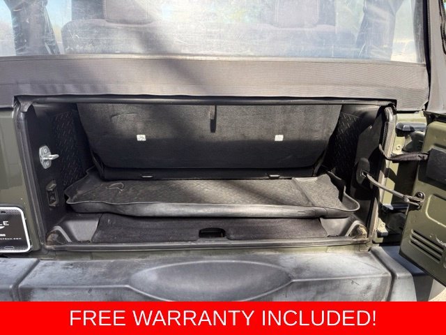 Used 2015 Green Jeep Rubicon image 25