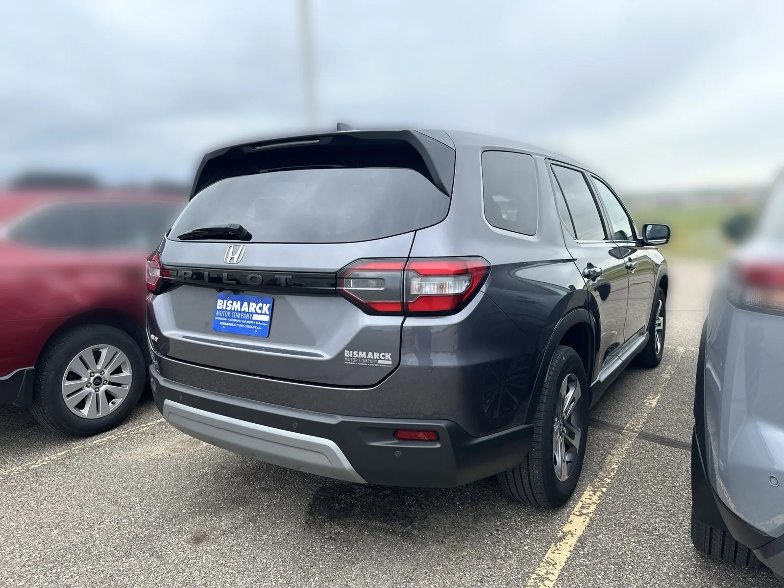Certified Used 2024 Gray Honda EX-L image 3