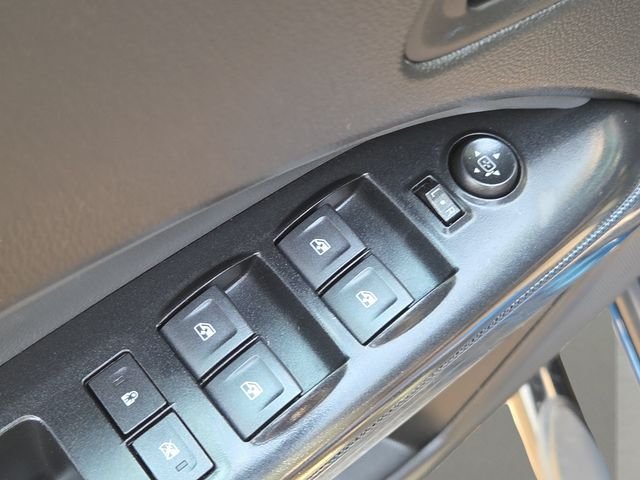 Used 2019 Pacific Blue Metallic Chevrolet Z71 image 18
