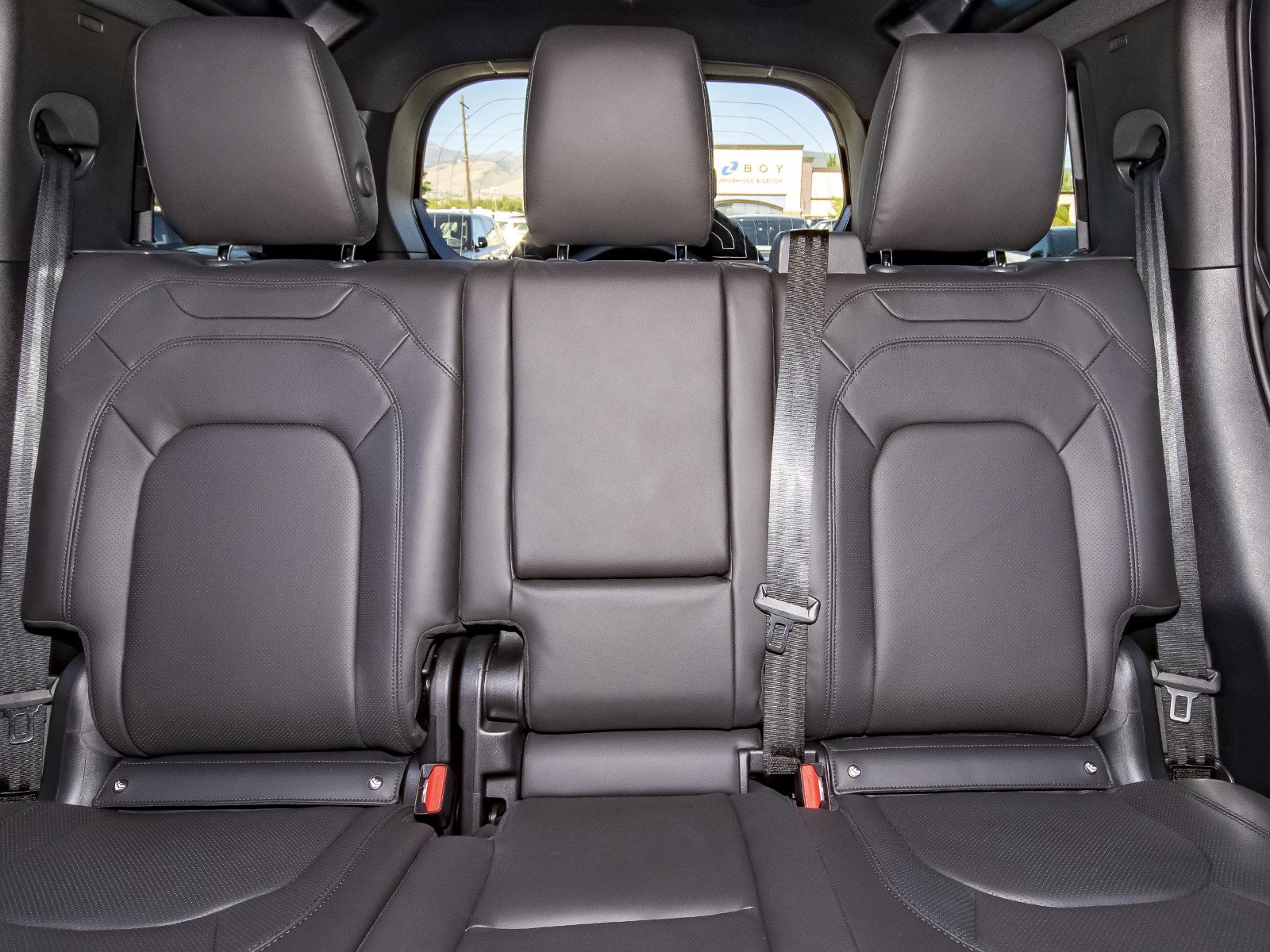 New 2026 Carpathian Grey Land Rover X-Dynamic SE image 50