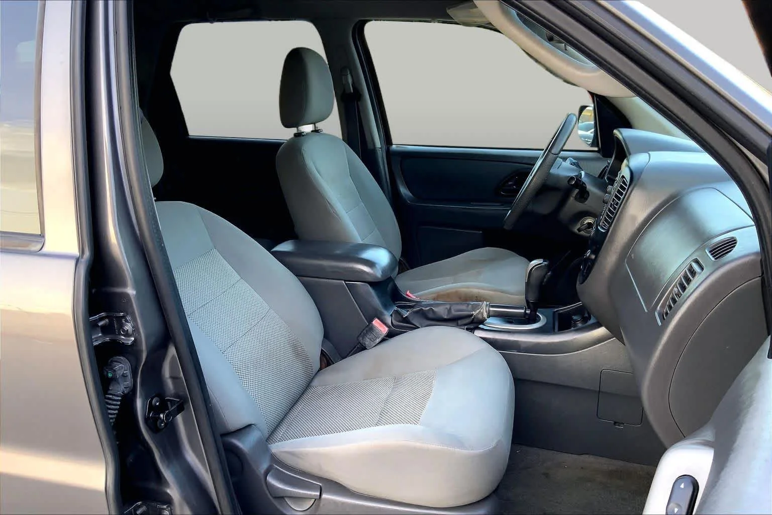 Used 2006 Silver Metallic Ford XLT image 8