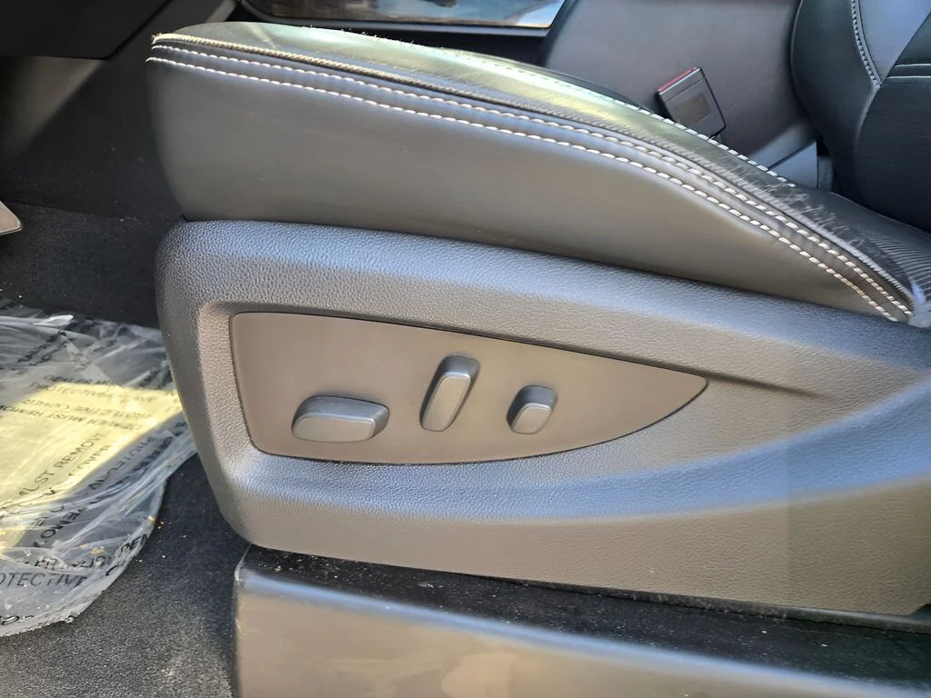 Used 2015 White GMC Denali image 20