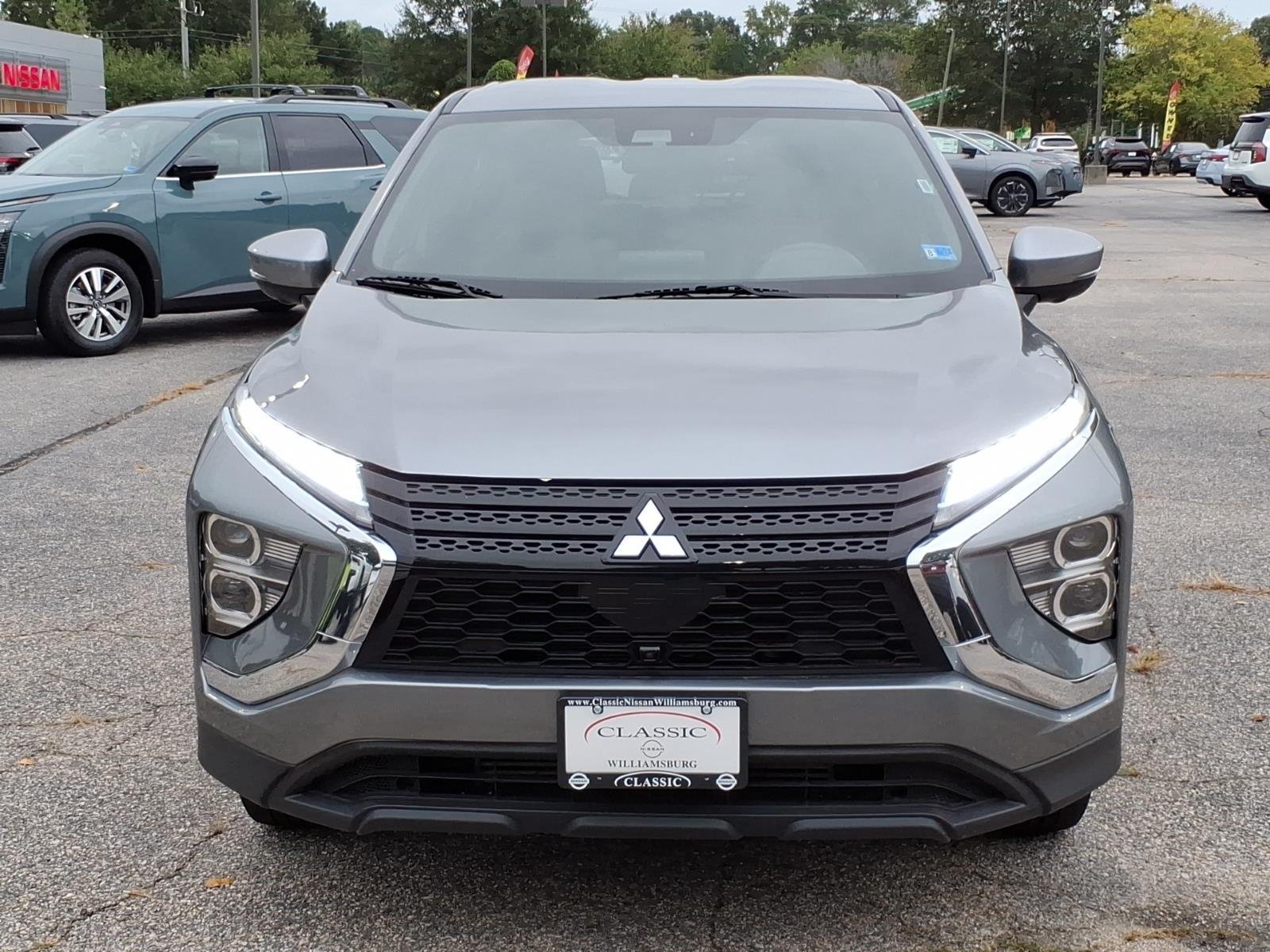Used 2024  MITSUBISHI  image 2