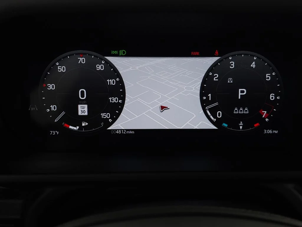 2025 Land Rover Defender V8 - Photo 23