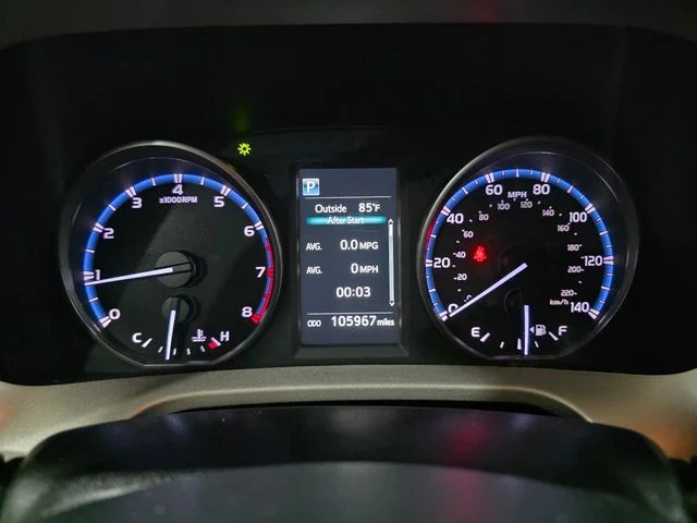 Used 2017 Silver Toyota LE image 17