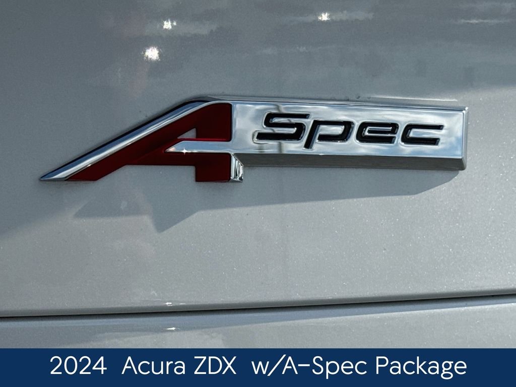 Used 2024  Acura Base image 9