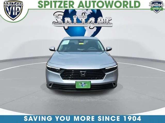 Used 2023 Silver Honda EX image 4
