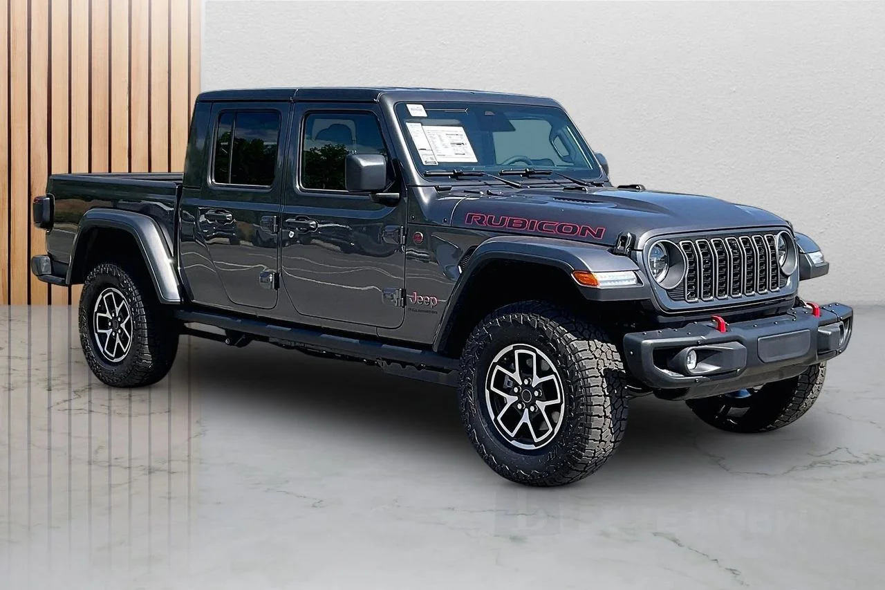 New 2026 Granite Crystal Metallic Clear-Coat Exterior Paint Jeep Rubicon X image 2