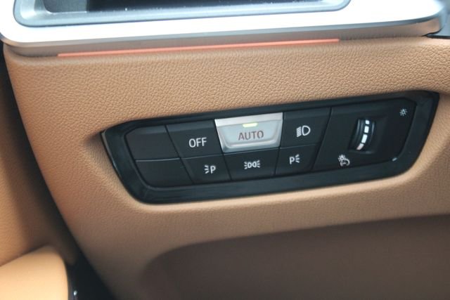 Used 2022 Gray BMW 330e xDrive image 20