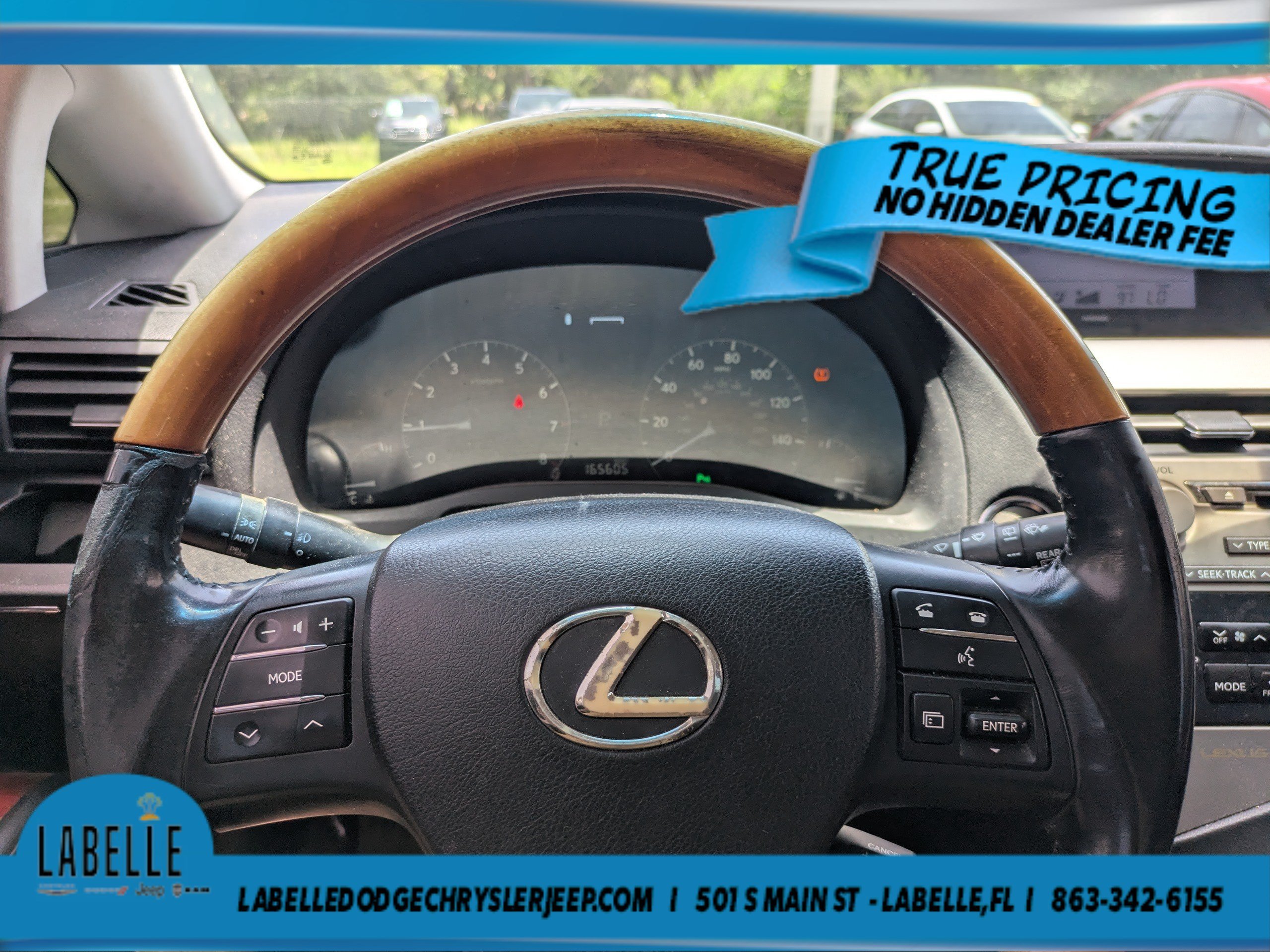 Used 2011 Black Lexus  image 24