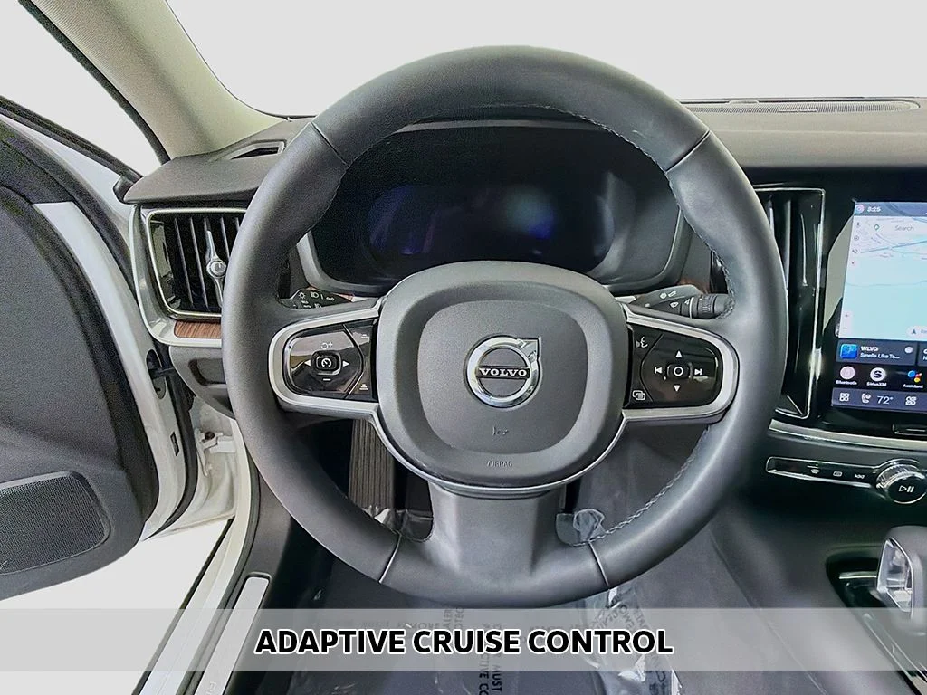 Used 2024 Crystal White Metallic Volvo T8 Plus Dark Theme image 6
