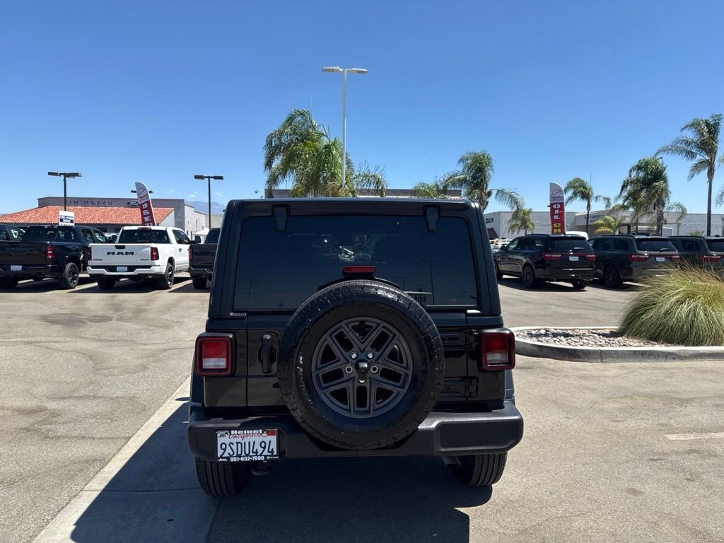Used 2025 Black Jeep Sport S image 5