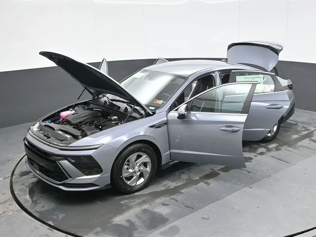 New 2026 Blue Hyundai SE image 28