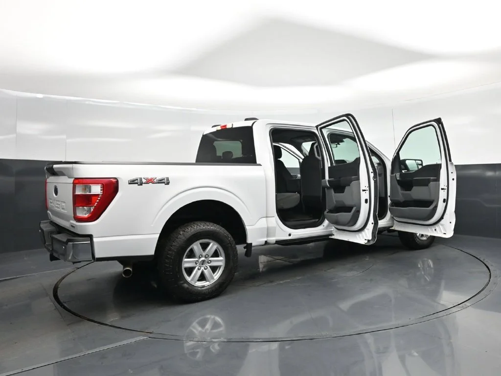Used 2021 White Ford XL image 5