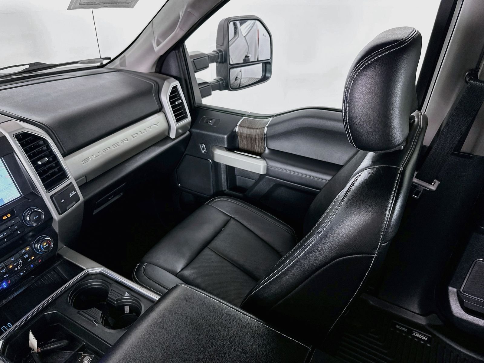 Used 2020 Black Metallic Ford Lariat image 24