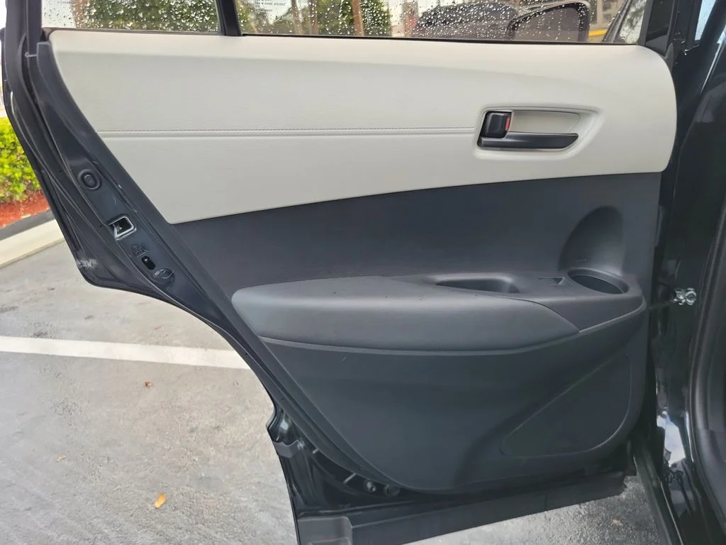 Used 2024 Black Toyota L image 9