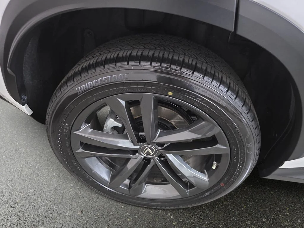 Used 2022 White Lexus 450h+ Luxury image 33