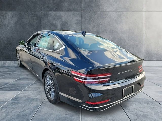 Used 2025 Black Genesis 2.5T image 3