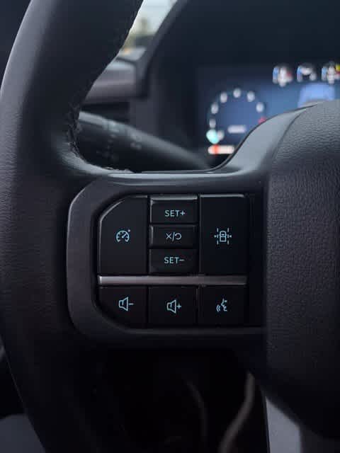 Used 2025 Oxford White Ford XLT image 20
