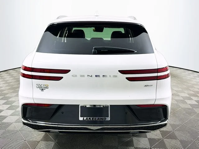 New 2026 White Genesis 2.5T Select image 5
