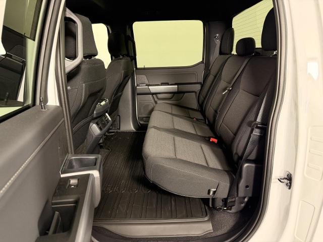 New 2026 Oxford White Ford XLT image 15