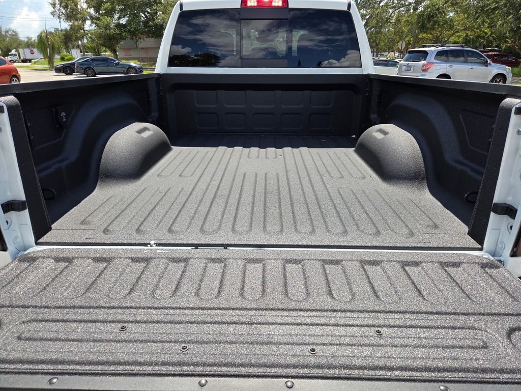 New 2026 Bright White Clear-Coat Exterior Paint RAM Tradesman image 9