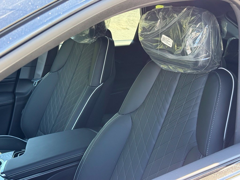 2027 Cadillac LYRIQ Signature Sport - Photo 16