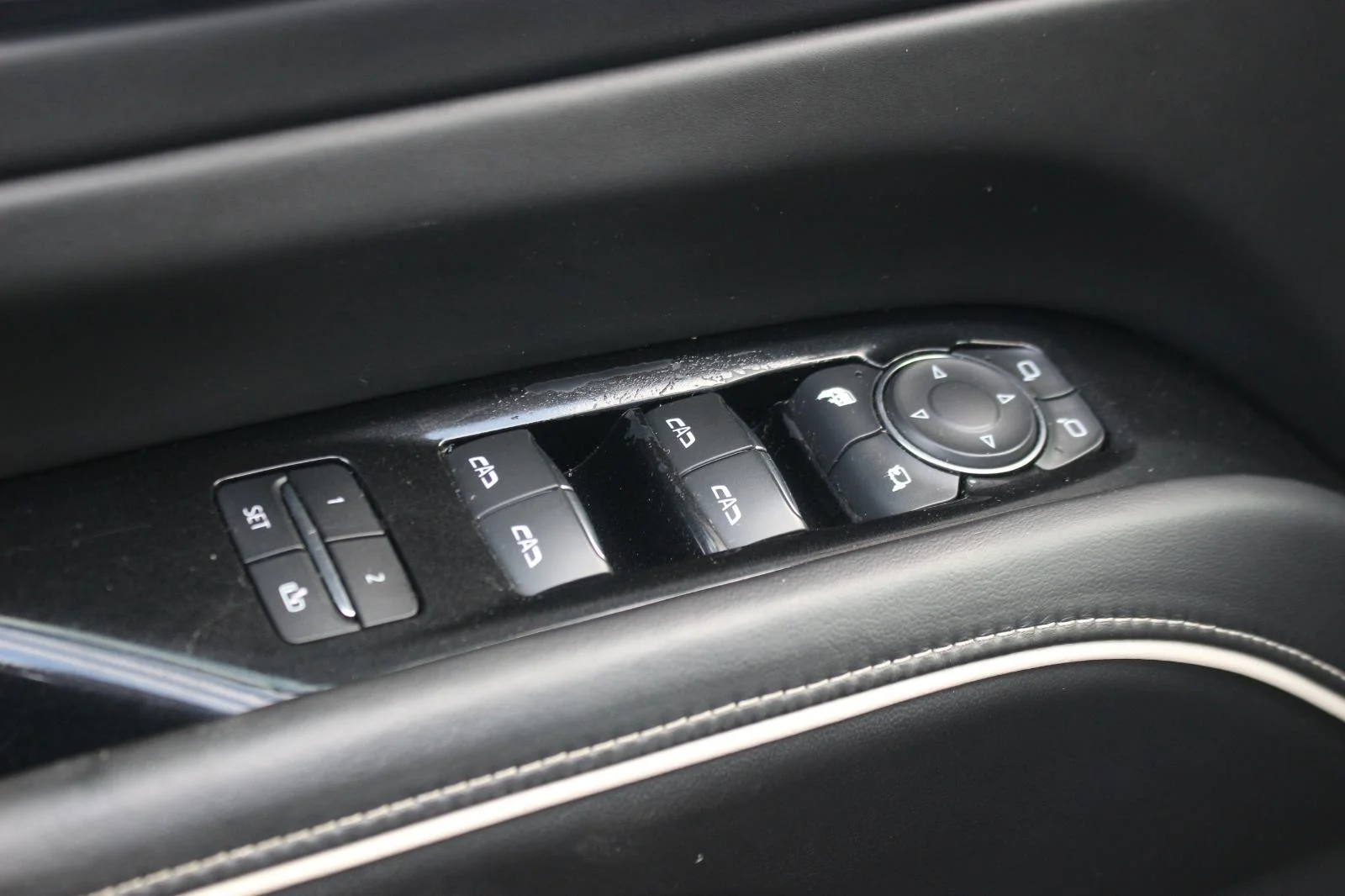 Used 2021 BLACK RAVEN Cadillac Sport Platinum image 13