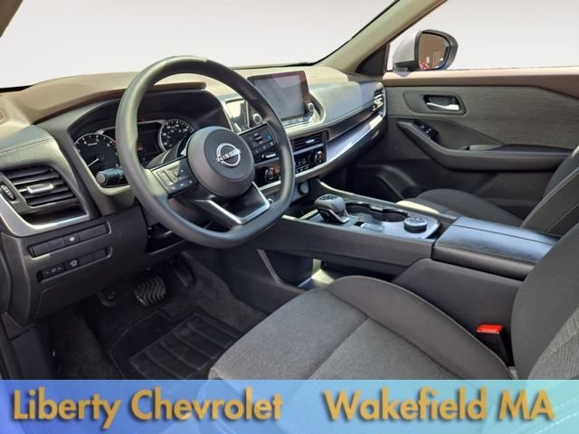 Used 2023 Brilliant Silver Nissan SV image 19