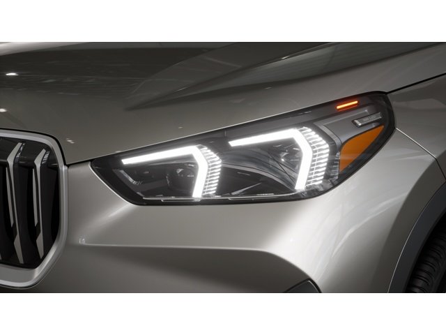 New 2027 Space Silver Metallic BMW xDrive28i image 6