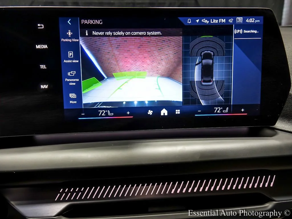 Used 2025 Black BMW xDrive image 23