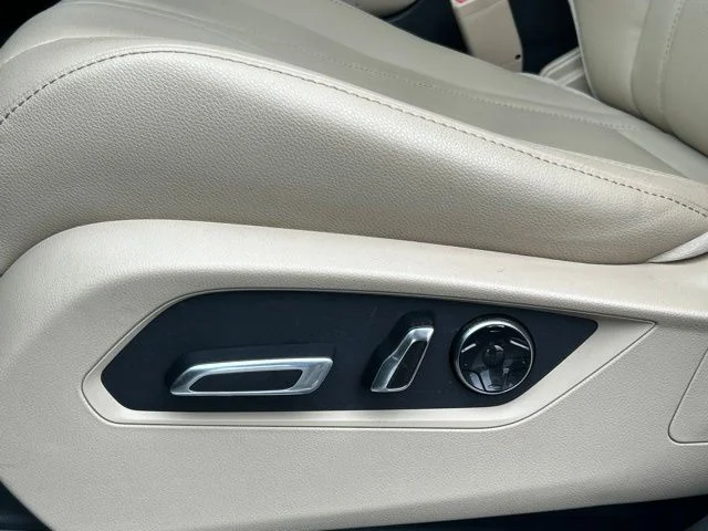 Used 2021  Acura Base image 24