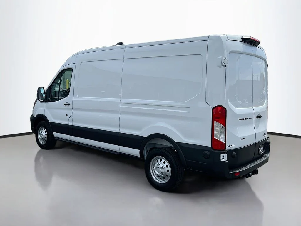 New 2026 Oxford White Ford Base image 10