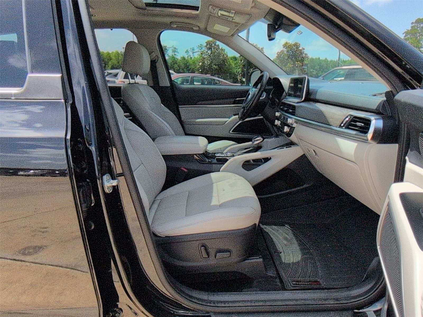 Used 2021 Ebony Black Kia EX image 24