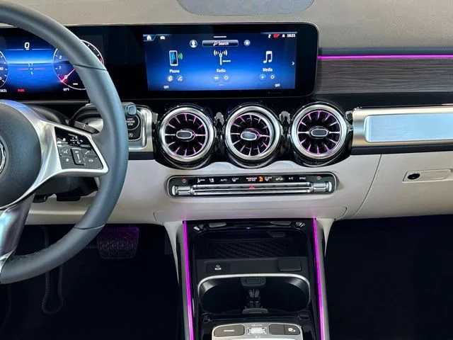 New 2026 White Mercedes-Benz GLB 250 image 17