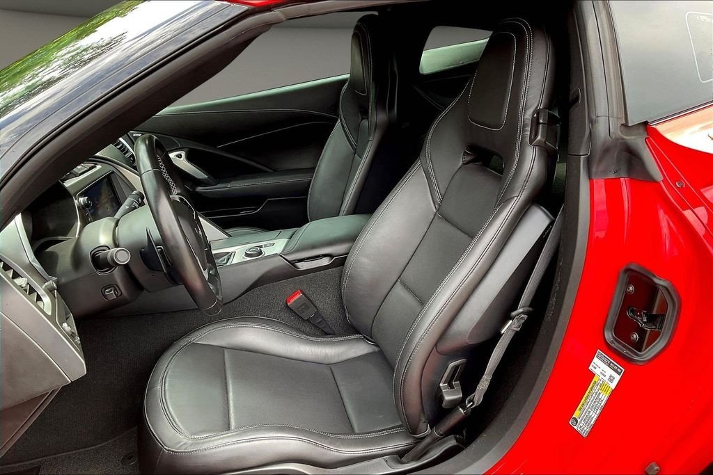 Used 2019 Red Chevrolet Grand Sport image 23