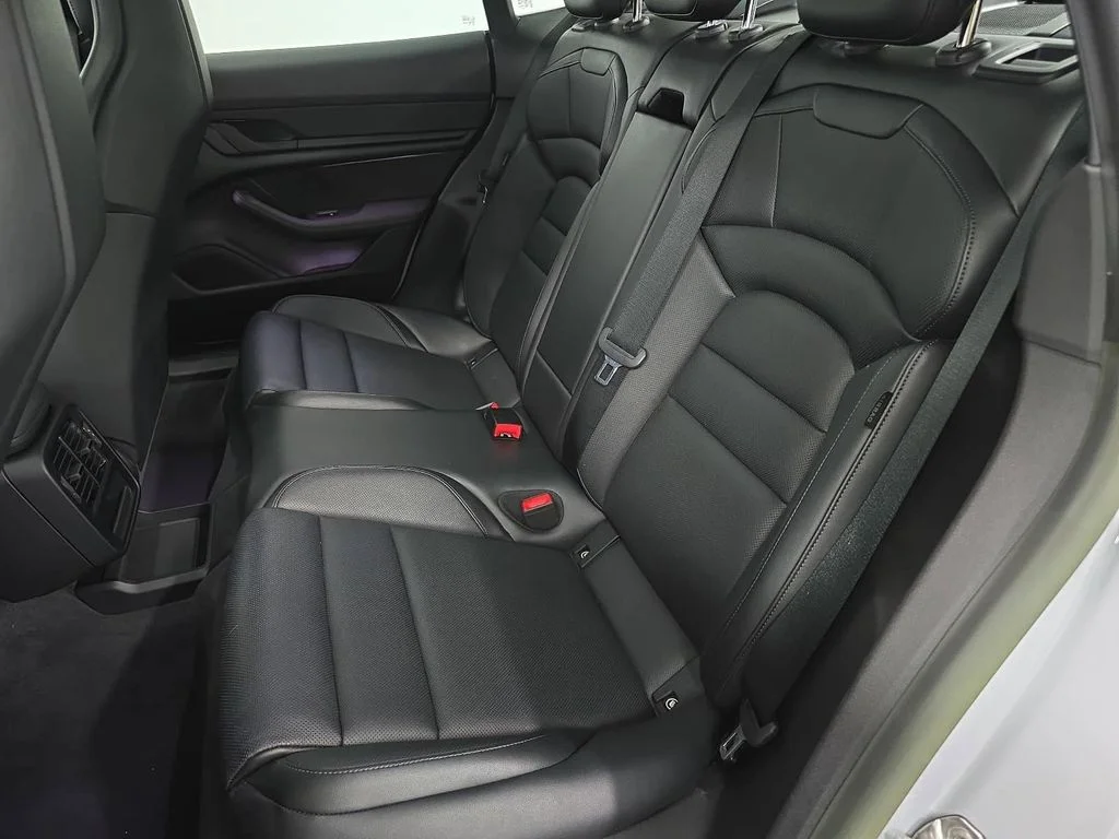 Certified Used 2023 Off-white Porsche Base image 26