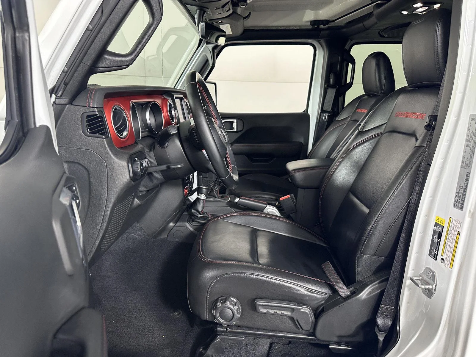 Used 2021 Bright White Clearcoat Jeep Unlimited Rubicon image 22