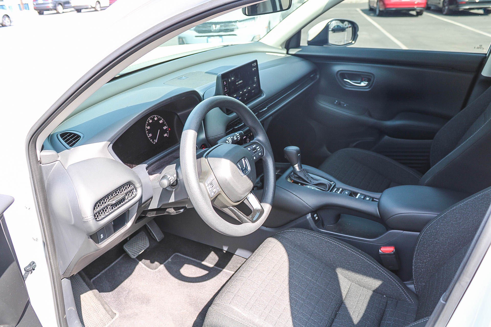 2026 Honda HR-V LX - Photo 18
