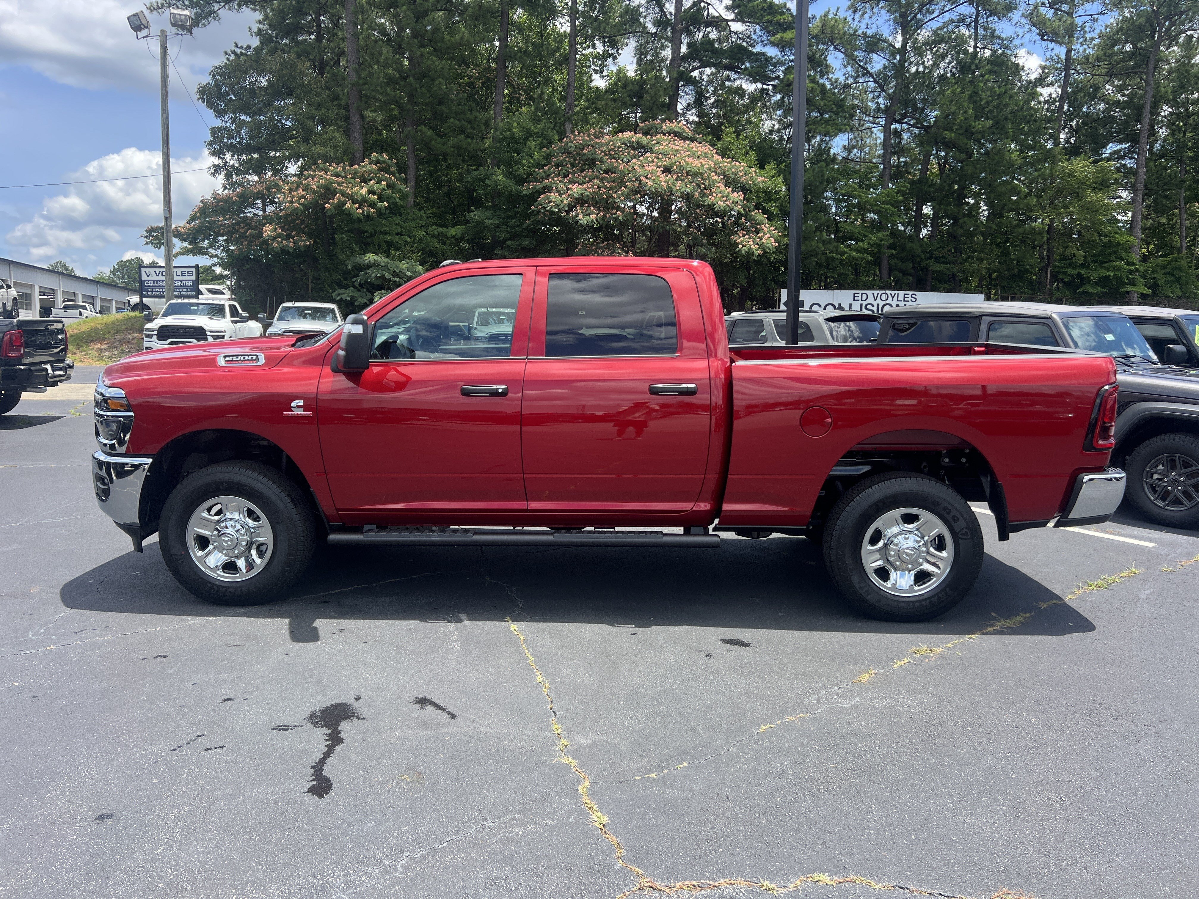 New 2026 Molten Red Pearlcoat RAM Tradesman image 4
